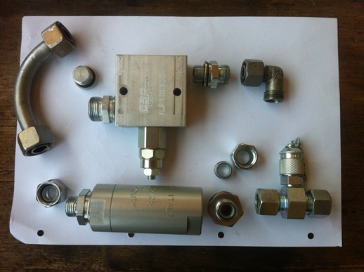 Schiltrac 9075 Hydraulik Steuerventil mit Filter